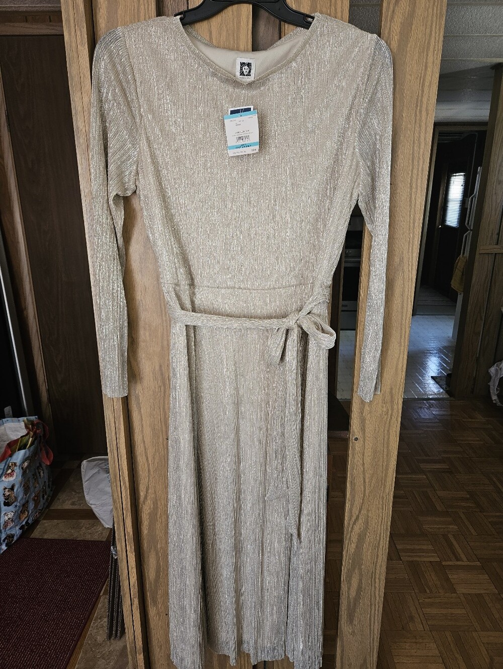 NWT Anne Klein Sz 16 Metallic Light Gold Maxi Dress with Belt